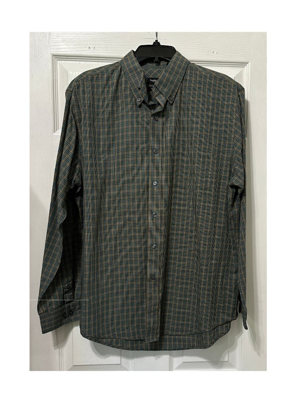 Van Heusen Men's Long Sleeve Shirt Green & Tan Plaid Casual Shirt Size L
